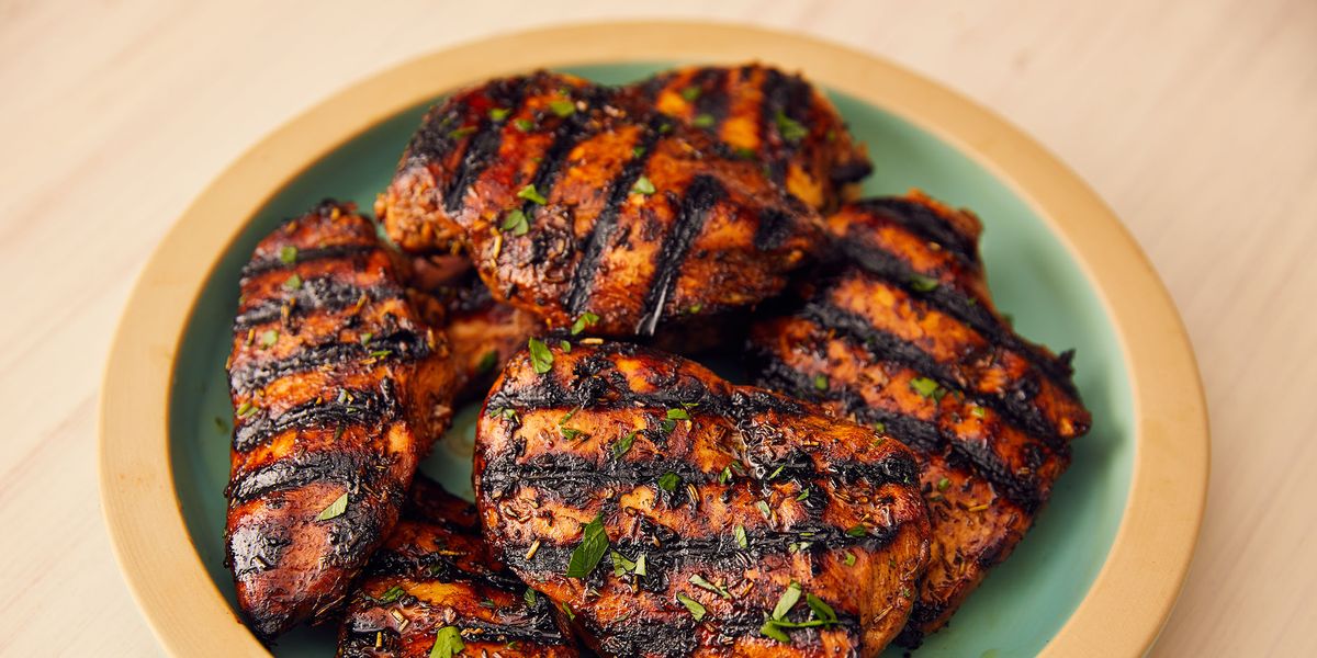 Best Grilled Chicken Breast Recipe - How to Grill Juicy ...