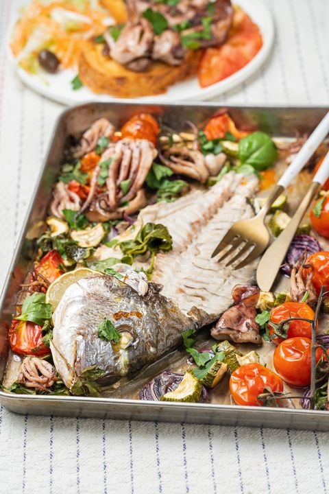 grilled sea bass fish with tomatoes