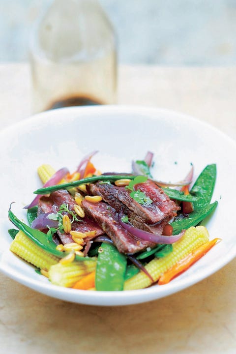 Groentesalade met biefstuk groentesalade met biefstuk