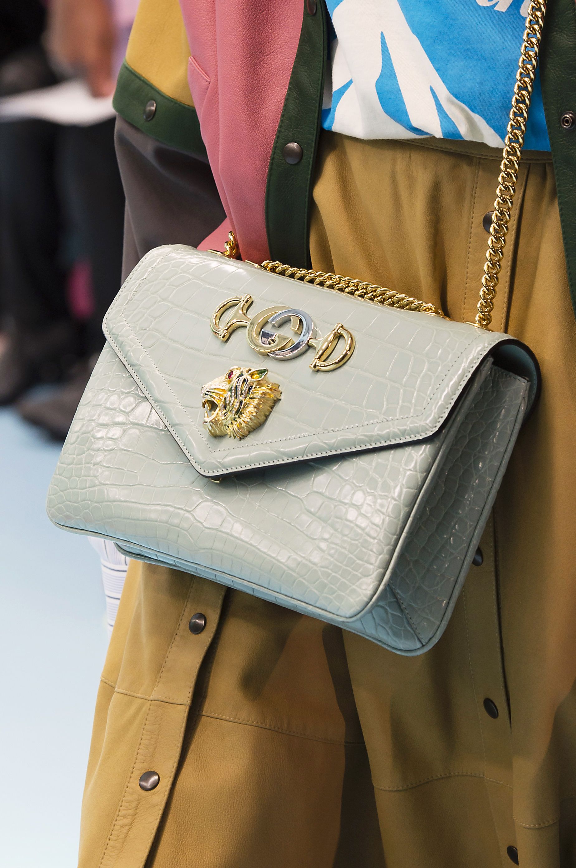 25 women best fashion handbags trends uk forecasting dress for autumn in 2019 25 women best fashion handbags trends uk forecasting to wear in winter in 2019