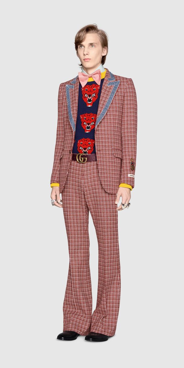 El costoso traje Gucci de flores de Bad Bunny La Opini n