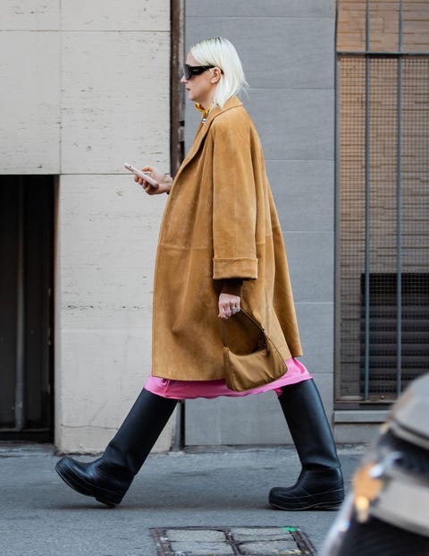 梅雨の時期の相棒シューズはこれ ラバーブーツ の着こなし最旬スナップ ハーパーズ バザー Harper S Bazaar 公式 梅雨の時期の相棒シューズはこれ ラバーブーツ の着こなし最旬スナップ ハーパーズ バザー Harper S Bazaar 公式