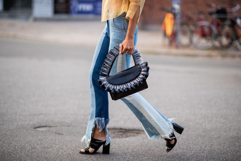 washing jeans in hot water