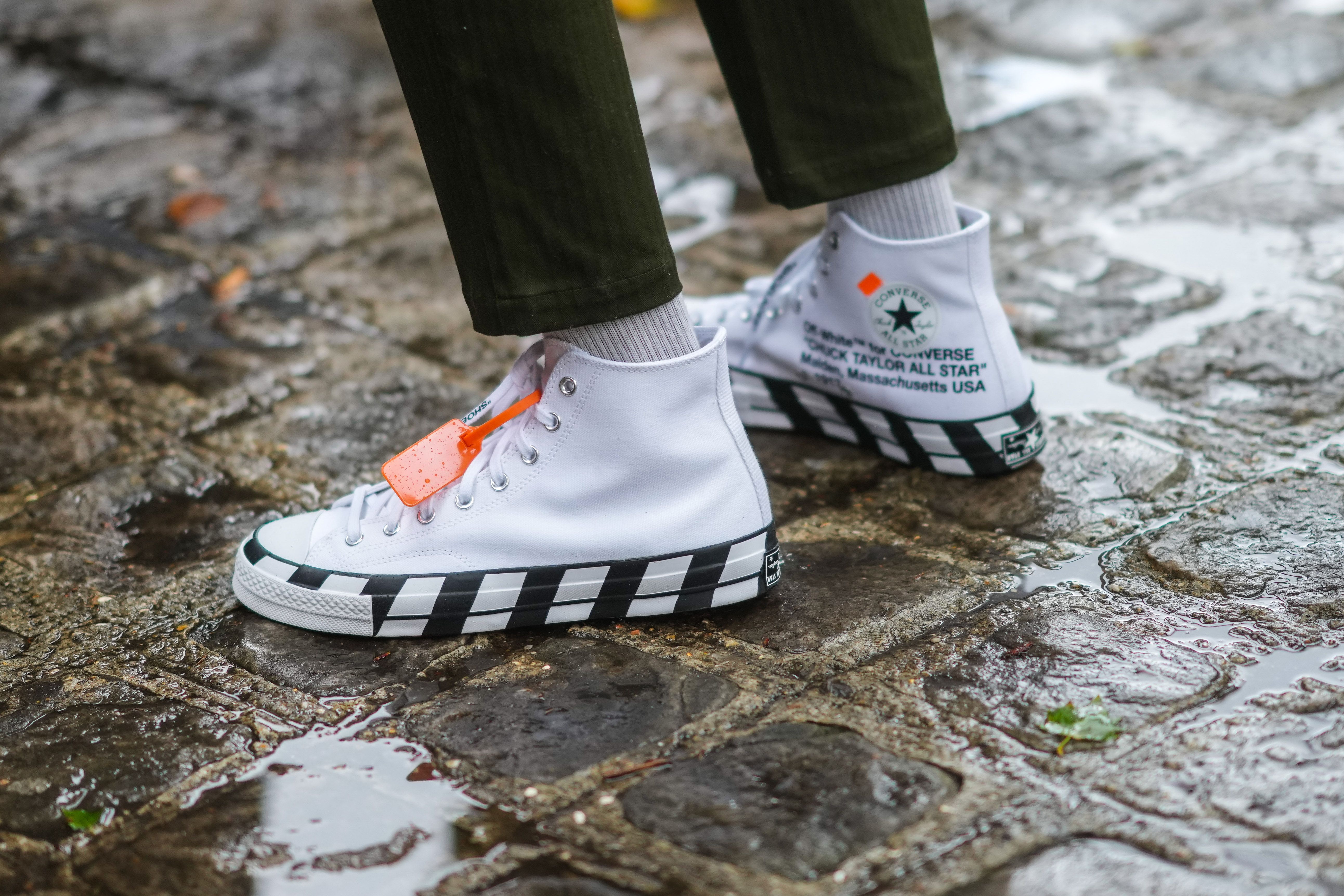 Betsy Trotwood Disfrazado Talla Las mejores zapatillas Converse para hombre de edición limitada