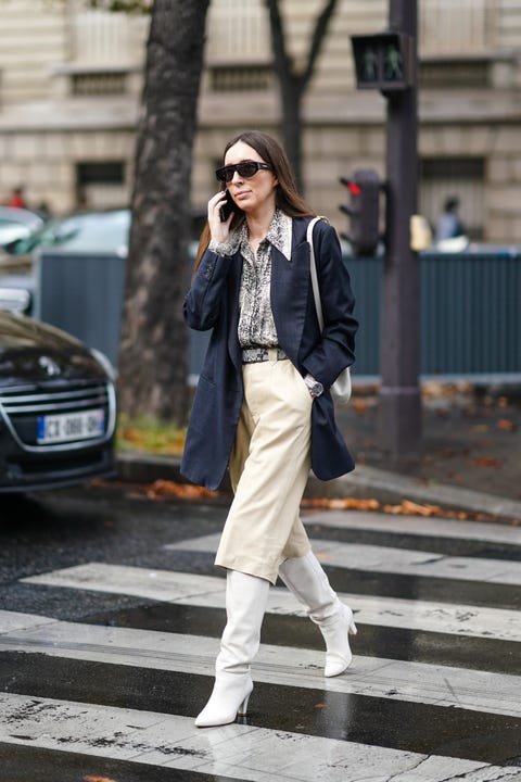 Street Style : Paris Fashion Week - Womenswear Spring Summer 2020 : Day Nine