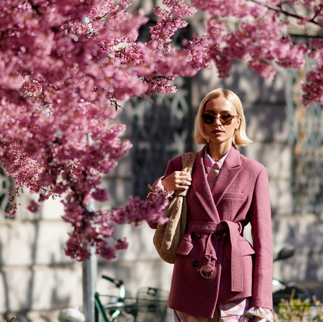 春のムード全開 桜の季節を感じる ピンク コーデ10選 ハーパーズ バザー Harper S Bazaar 公式