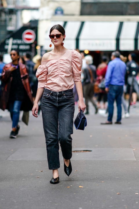 Street Style : Paris Fashion Week Womenswear Spring/Summer 2018 : Day One