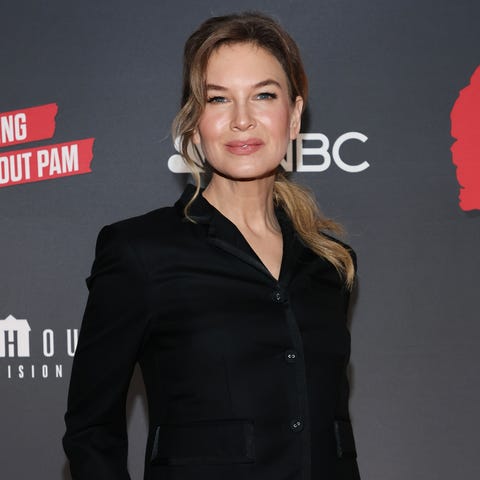 レネー ゼルウィガー エイジングを語る 50歳はもっと本当の自分になれる節目 カルチャー Elle エル デジタル レネー ゼルウィガー エイジングを語る 50歳はもっと本当の自分になれる節目 カルチャー Elle エル デジタル