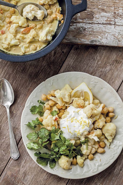 guiso indio de coliflor y garbanzos