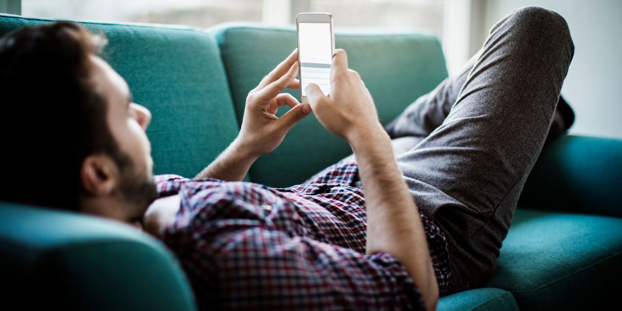 9 Texting Things All Guys Do but Would Never Tell You