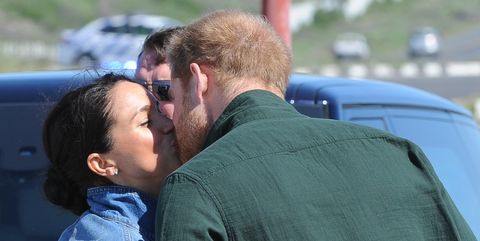 Harry and Meghan Kissing