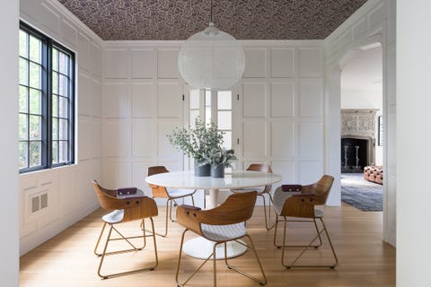A Tudor-style house adapted to family life A Tudor-style house adapted to family life