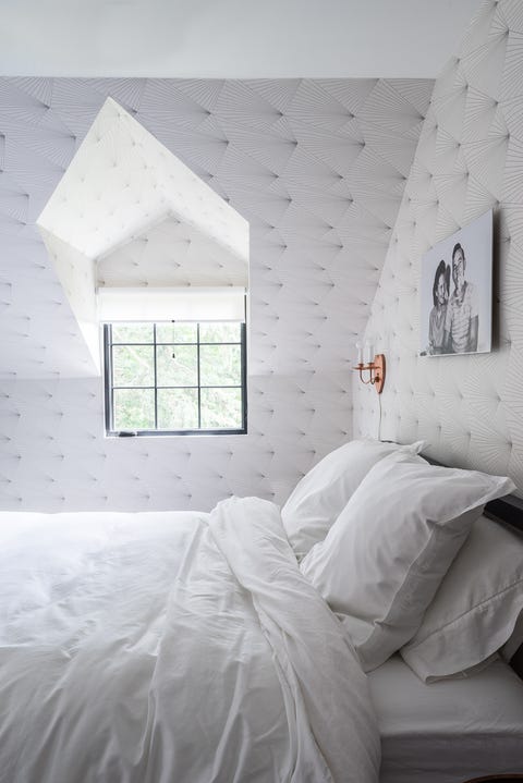 A Tudor-style house adapted to family life A Tudor-style house adapted to family life