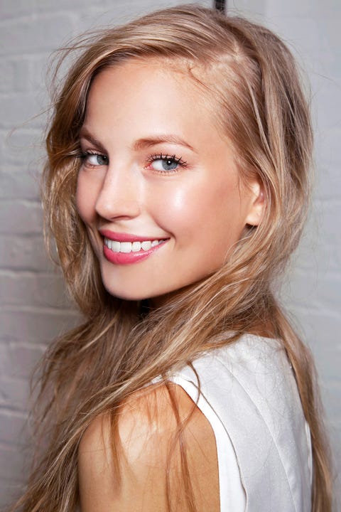 How To Lighten Hair Naturally In 21 Best Hair Lightening Products How To Lighten Hair Naturally In 21 Best Hair Lightening Products