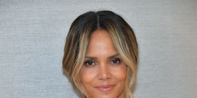 Halle Berry Posts An Insane Picture Of Her Abs On Instagram