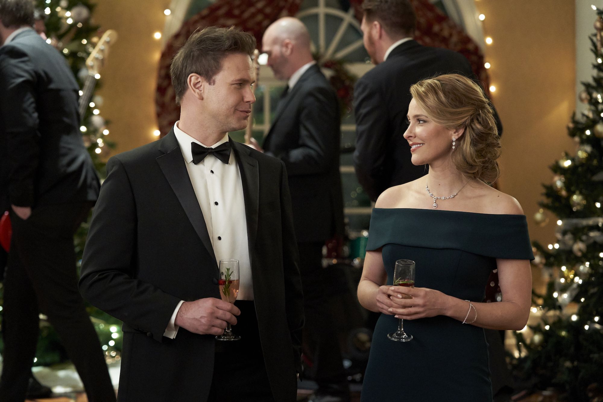 Where Are Hallmark Christmas Movies Filmed? - Top Hallmark Filming ...