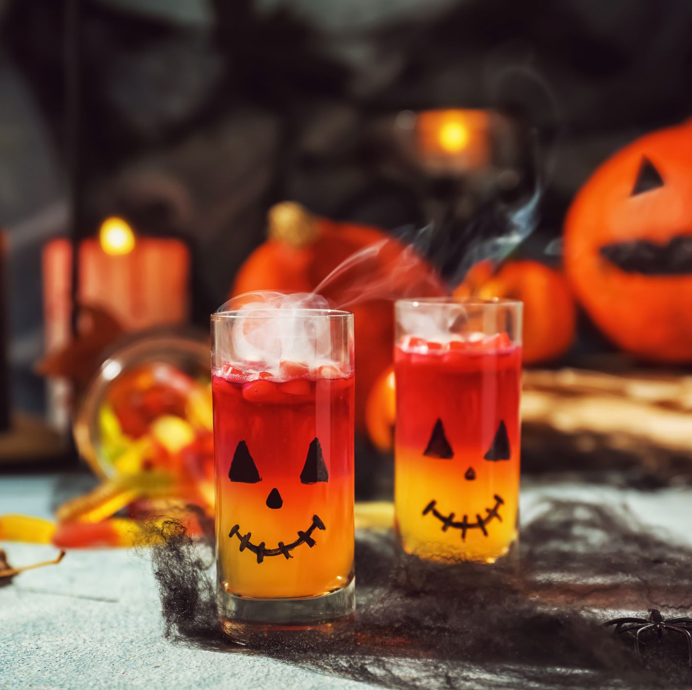 40 Easy Halloween Cocktails &amp; Drinks - Best Recipes for Alcoholic ...