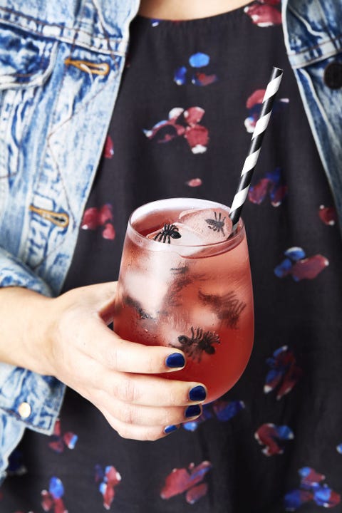 halloween cocktail pomegranate poison