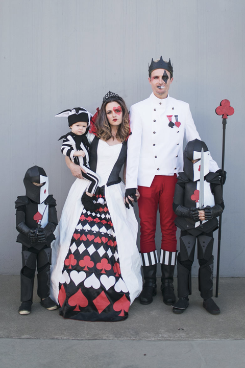halloween costumes for couples queen of hearts family