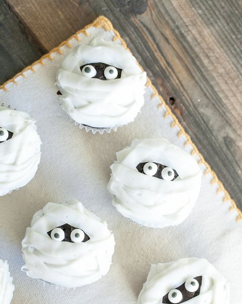 30 Easy Halloween Cupcake Recipe Ideas - Scary Cupcake Decorations