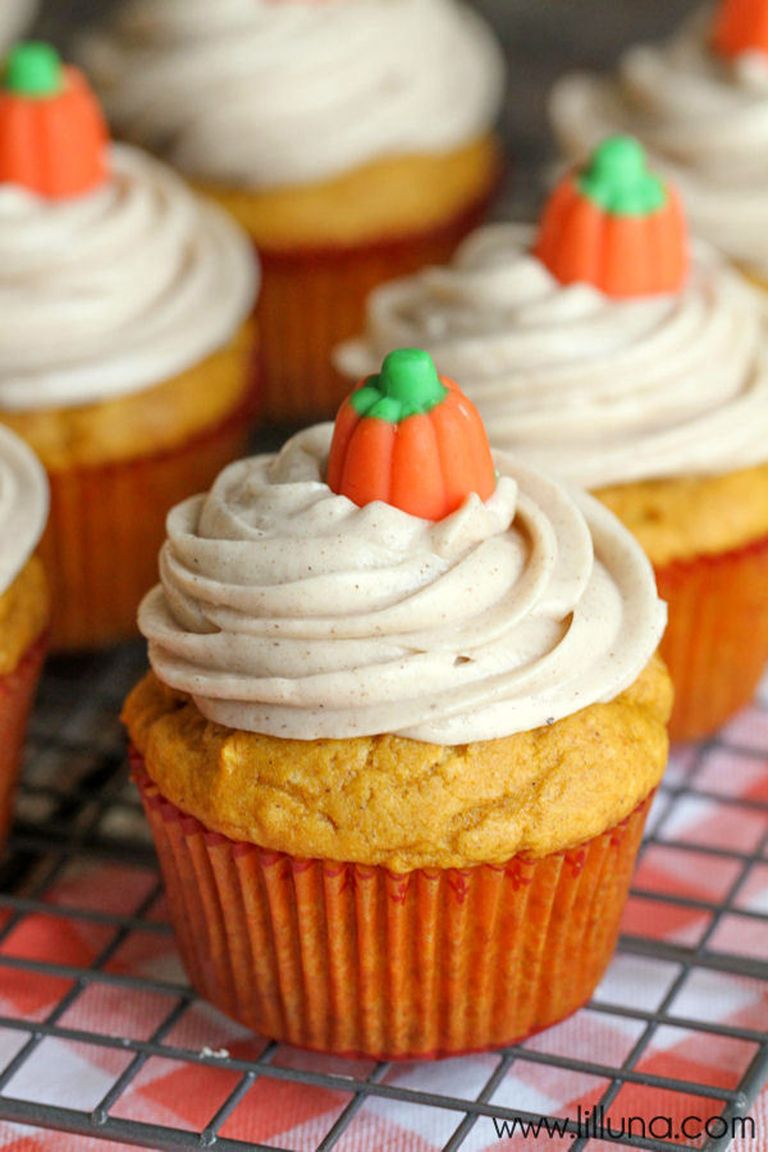 Scare Up Some Fun with Quick Halloween Cupcakes!