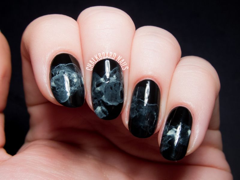 23 Spooktacular Halloween Nail Art