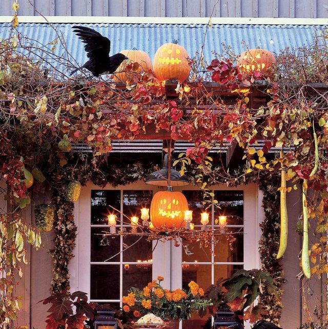 55+ Best Outdoor Halloween Decorations - Cheap Halloween Yard and Porch ...