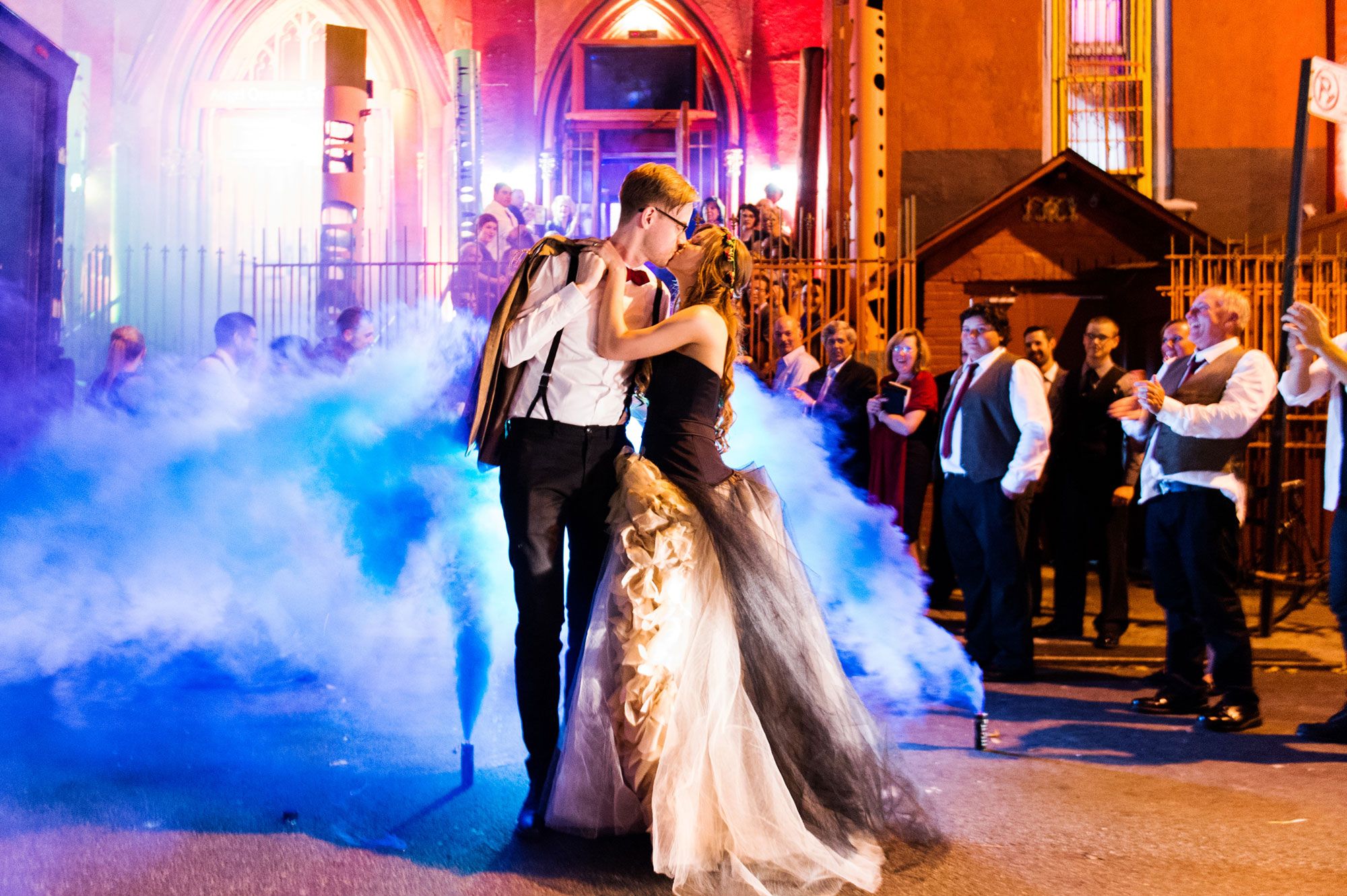 Halloween Wedding Photos Halloween Weddings Ideas And Inspiration