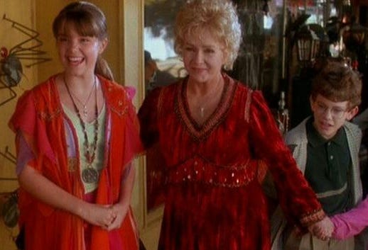 Halloweentown  Halloweentown-cast-now-1598284777.jpg?crop=0.736xw:1.00xh;0