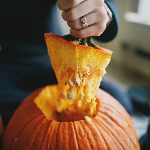 Hallowwen Pumpkin Carving Hallowwen Pumpkin Carving