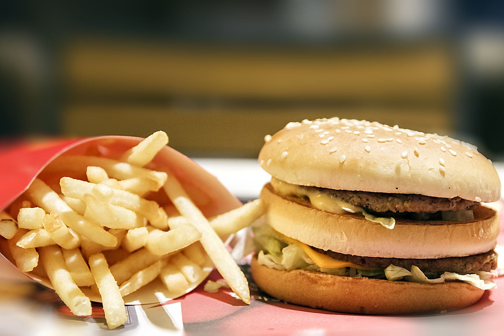 2015 McDonald's  BURGER AND FRIES LOVE collectors GIFT CARD No cash value 251