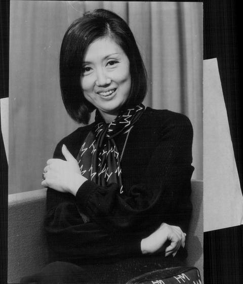 ファッションデザイナーの森英恵氏が老衰のため死去 パリで30年近くコレクションを発表 ハーパーズ バザー Harper S Bazaar 公式 ファッションデザイナーの森英恵氏が老衰のため死去 パリで30年近くコレクションを発表 ハーパーズ バザー Harper S Bazaar 公式