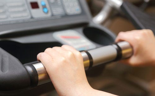 Runner Goes Viral For Falling On Treadmill and Losing Her Pants