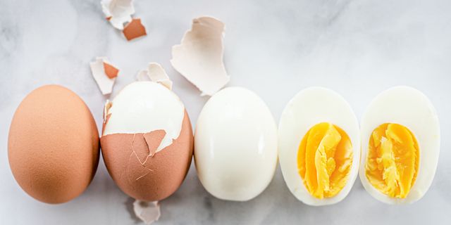 長い間論争の的となってきている、卵。ある研究では、卵のコレステロールが心血管疾患や早期死亡と関連しているとされている。﻿とはいえ、食べるのをやめる前に、卵に関するさまざまなメリットや疑問を改めて掘り下げてみよう。﻿よくある質問の回答を以下で確認し、卵がもたらす効果についてご紹介。