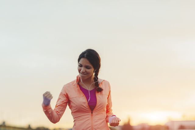 vrouw heeft motivatie gevonden om te gaan hardlopen zonder hardloopmaatje