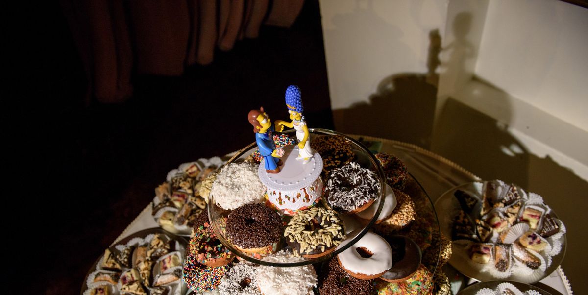 You Must See This Homer Simpson Donut Wedding Cake Creative Wedding Cake Ideas