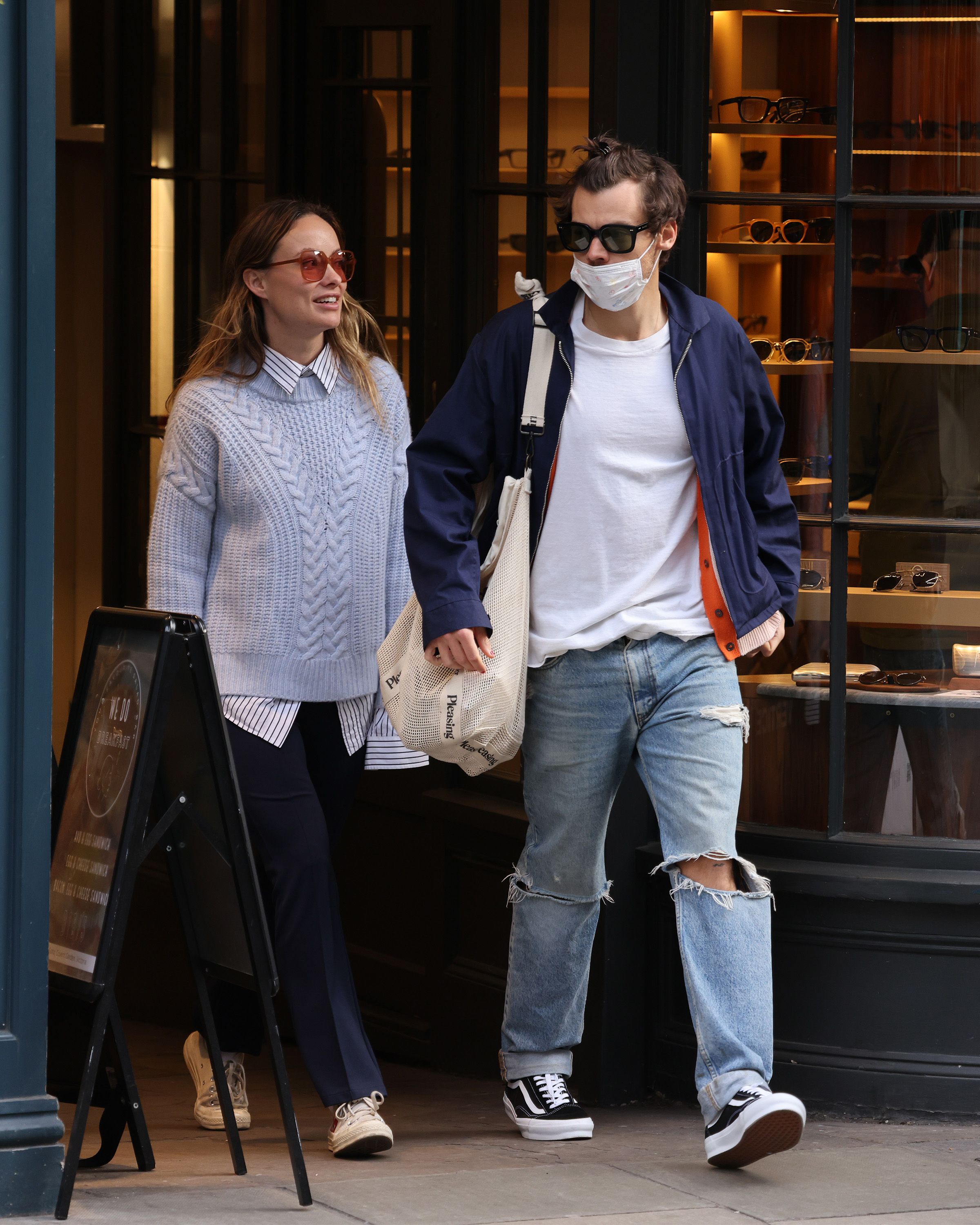 Harry Styles And Olivia Wilde Have Broken Up After Two Years Of Relationship Celebrity Gossip News 