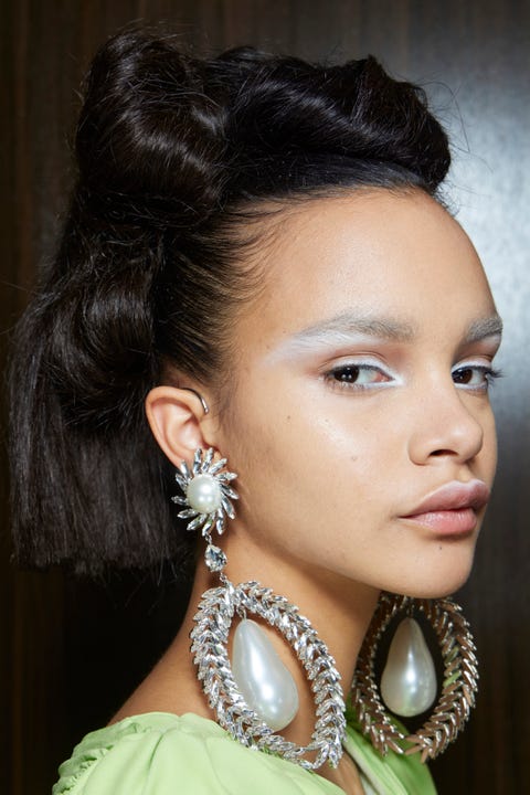 Easy methods to put on the watercolour eyeshadow development from couture trend week