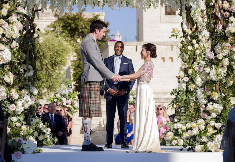 12 Rare Photos Of Linda Phan And Drew Scott S Crazy Beautiful Wedding Drew Scott And Linda Phan S Wedding In Italy