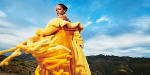 リアーナが電動スクーターで転倒 顔に負傷 ハーパーズ バザー Harper S Bazaar 公式 リアーナが電動スクーターで転倒 顔に負傷 ハーパーズ バザー Harper S Bazaar 公式