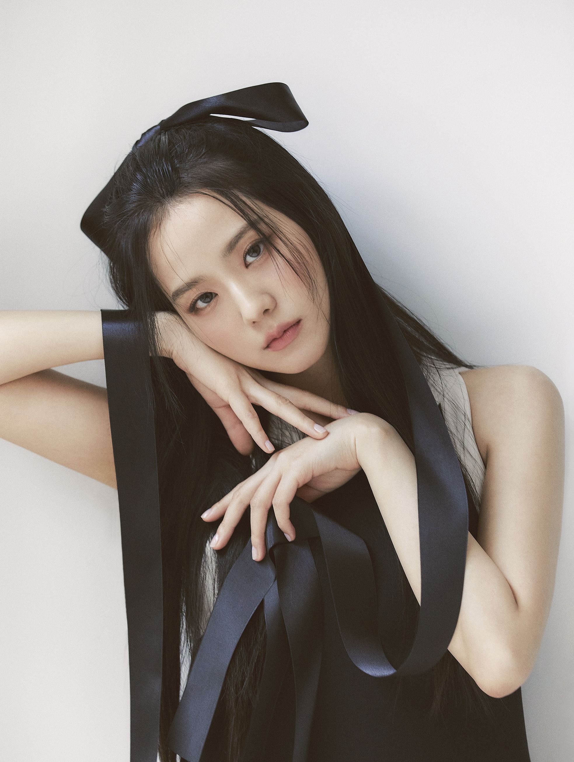 BLACKPINKs Jisoo flexes her brand value as Cartier and Dior battle it out  for the muse