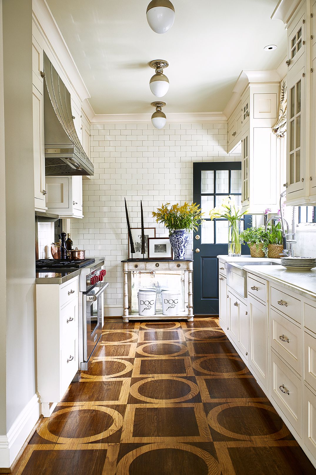 13 Chic French Country Kitchens Farmhouse Kitchen Style Inspiration