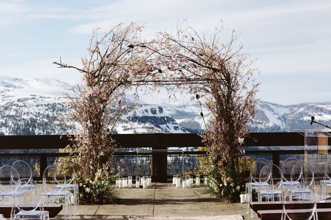 winter wedding arch