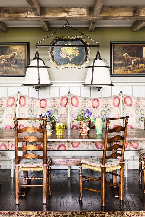 Country chic dining nook