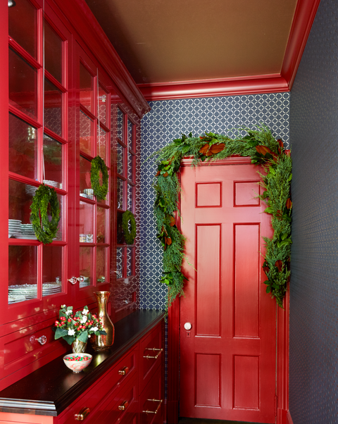 The Best Colors To Pair With Red, What Color Curtains With Red Walls