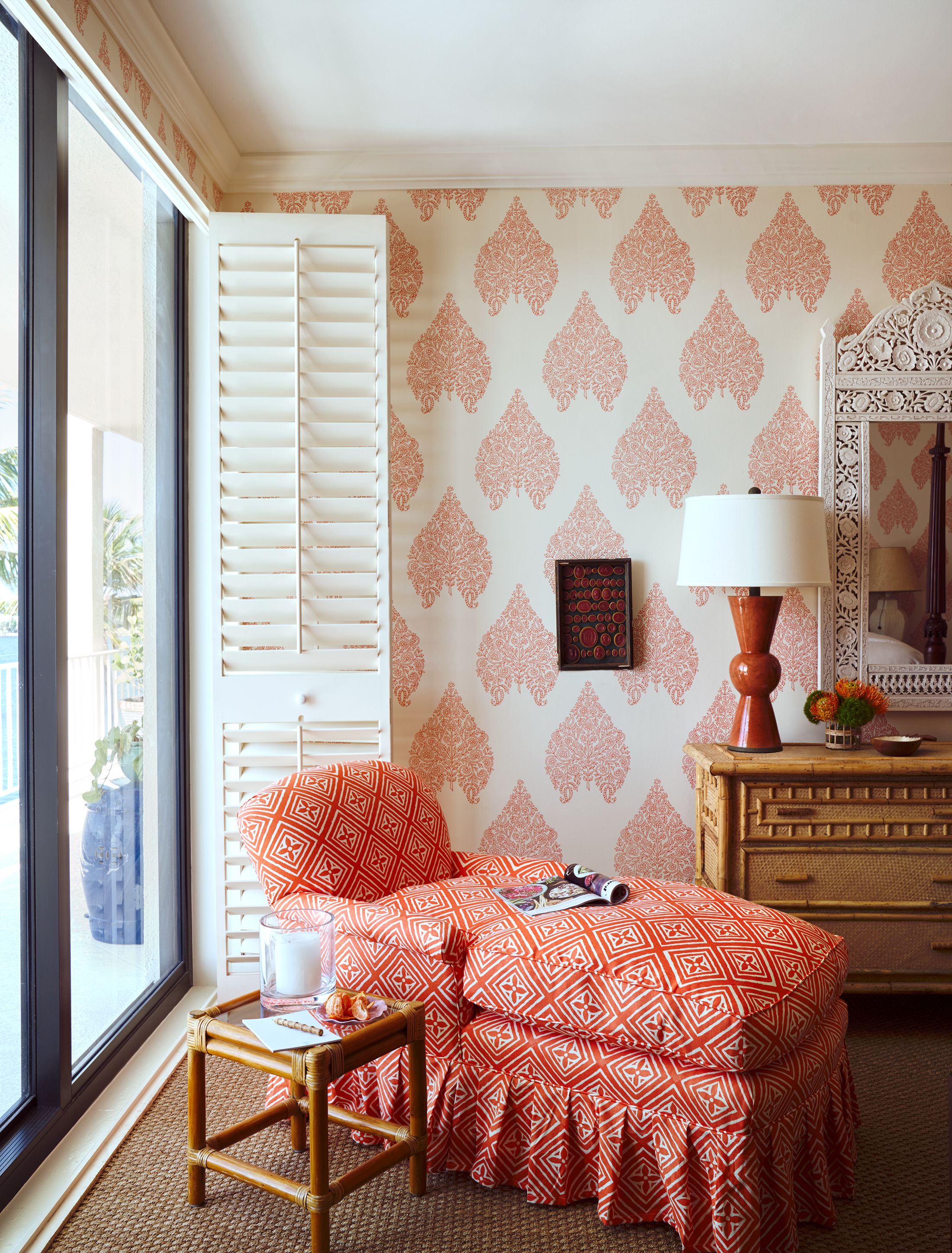 Timeless Living Room Wallpaper Ideas That Stand The Test Of Time
