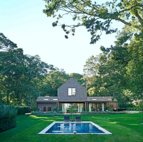 Maxwell Ryan East Hampton House Tour See Inside Apartment Apartment Therapy S Maxwell Ryan Home Is An Awesome Mix Of Scandinavian And Barnhouse Chic