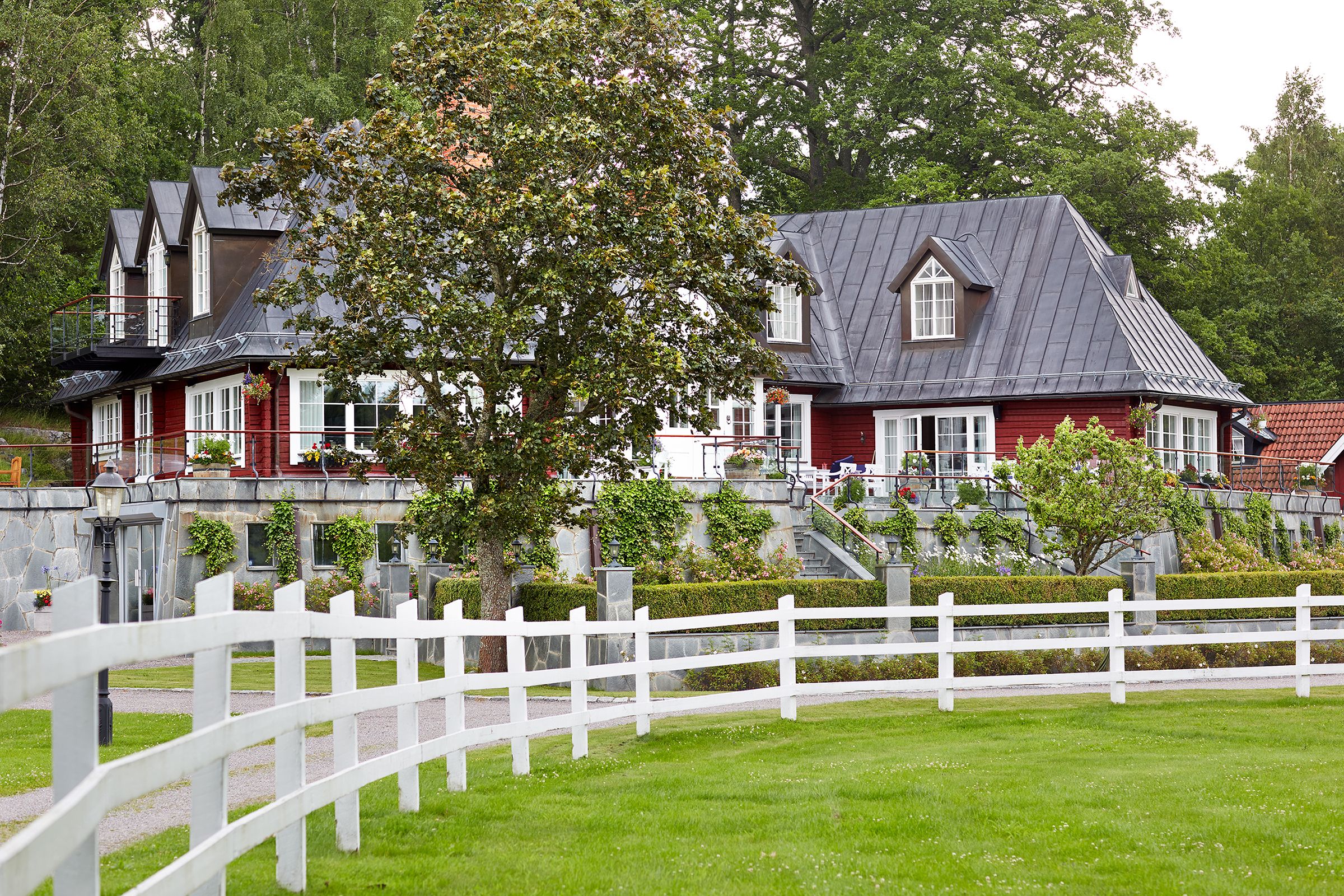 diy split rail fence rental house