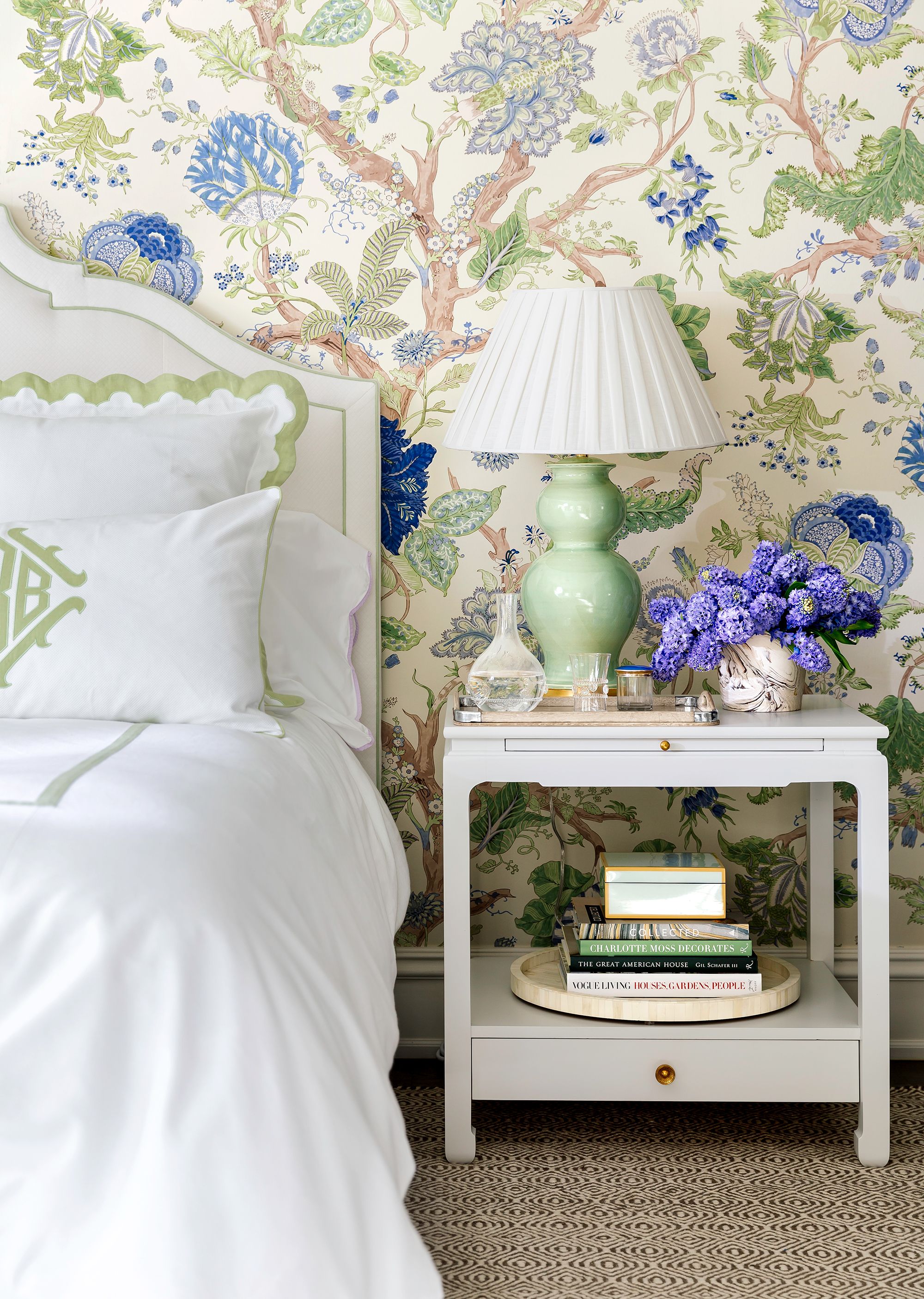 27 Bold Bedroom Wallpaper Ideas We Love Timeless Bedroom Decorating Ideas