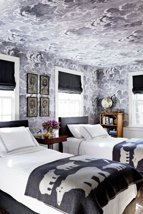 27 Bold Bedroom Wallpaper Ideas We Love - Timeless Bedroom Decorating Ideas